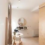 Hinc Domus - 3*