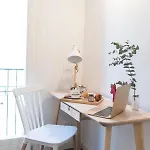 Hinc Domus -