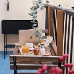 Hinc Domus - 3*