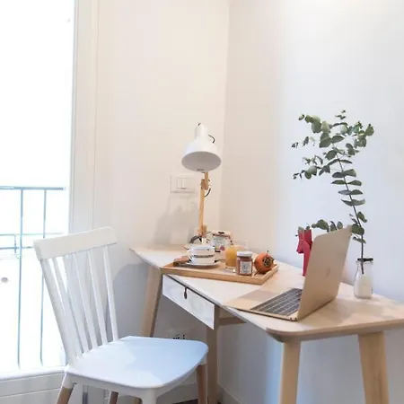 Hinc Domus -