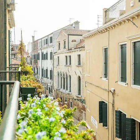 Hinc Domus - Historical Center Pensión Venecia