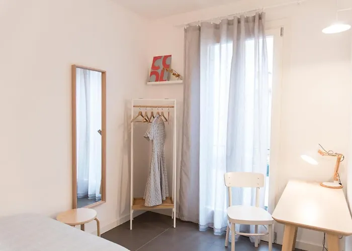 Hinc Domus -